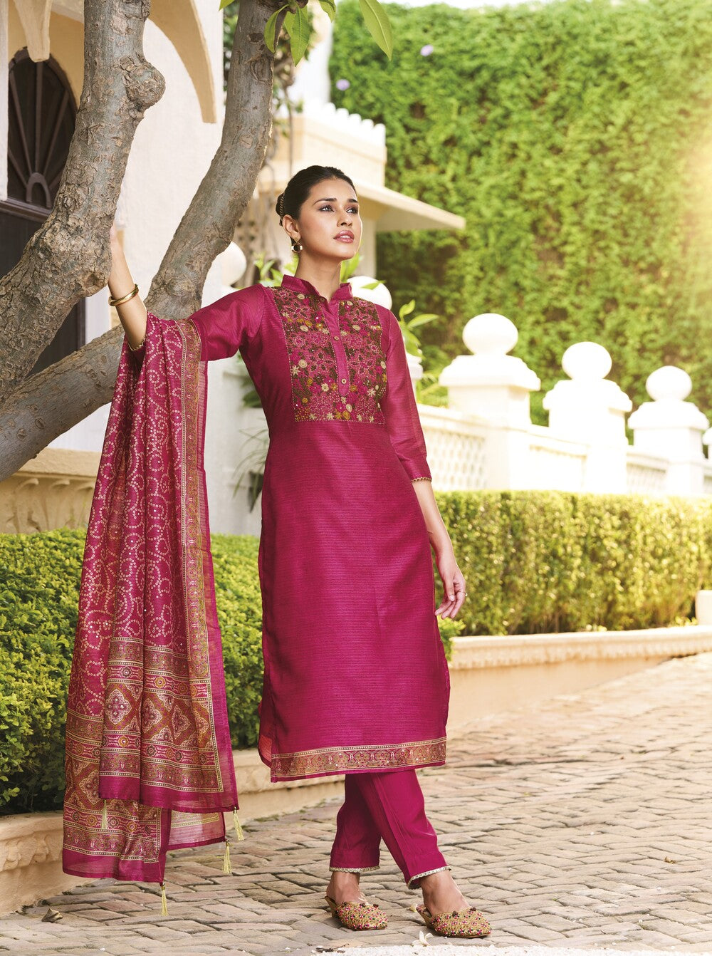 Dharvika pink
