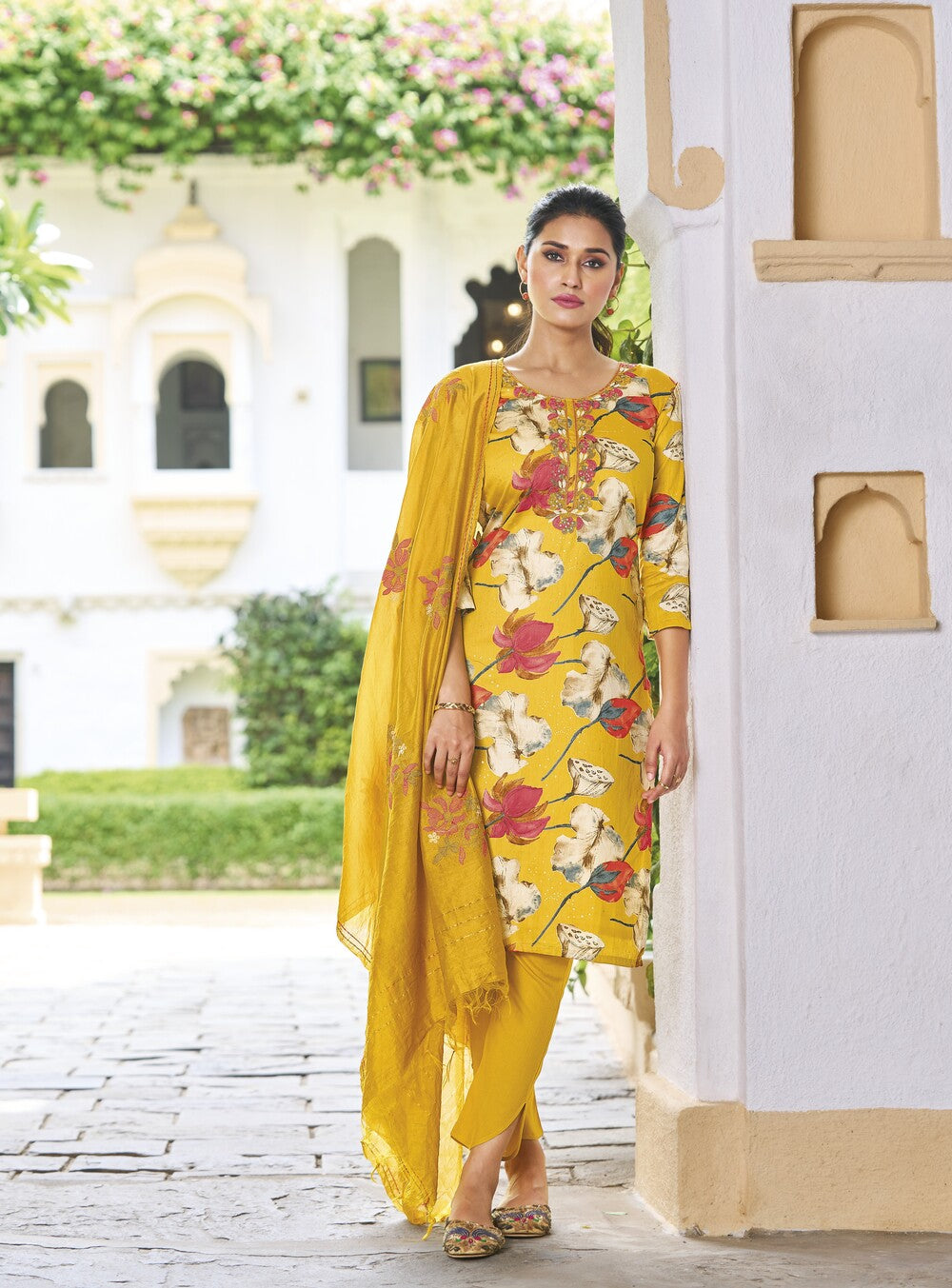 Bella yellow