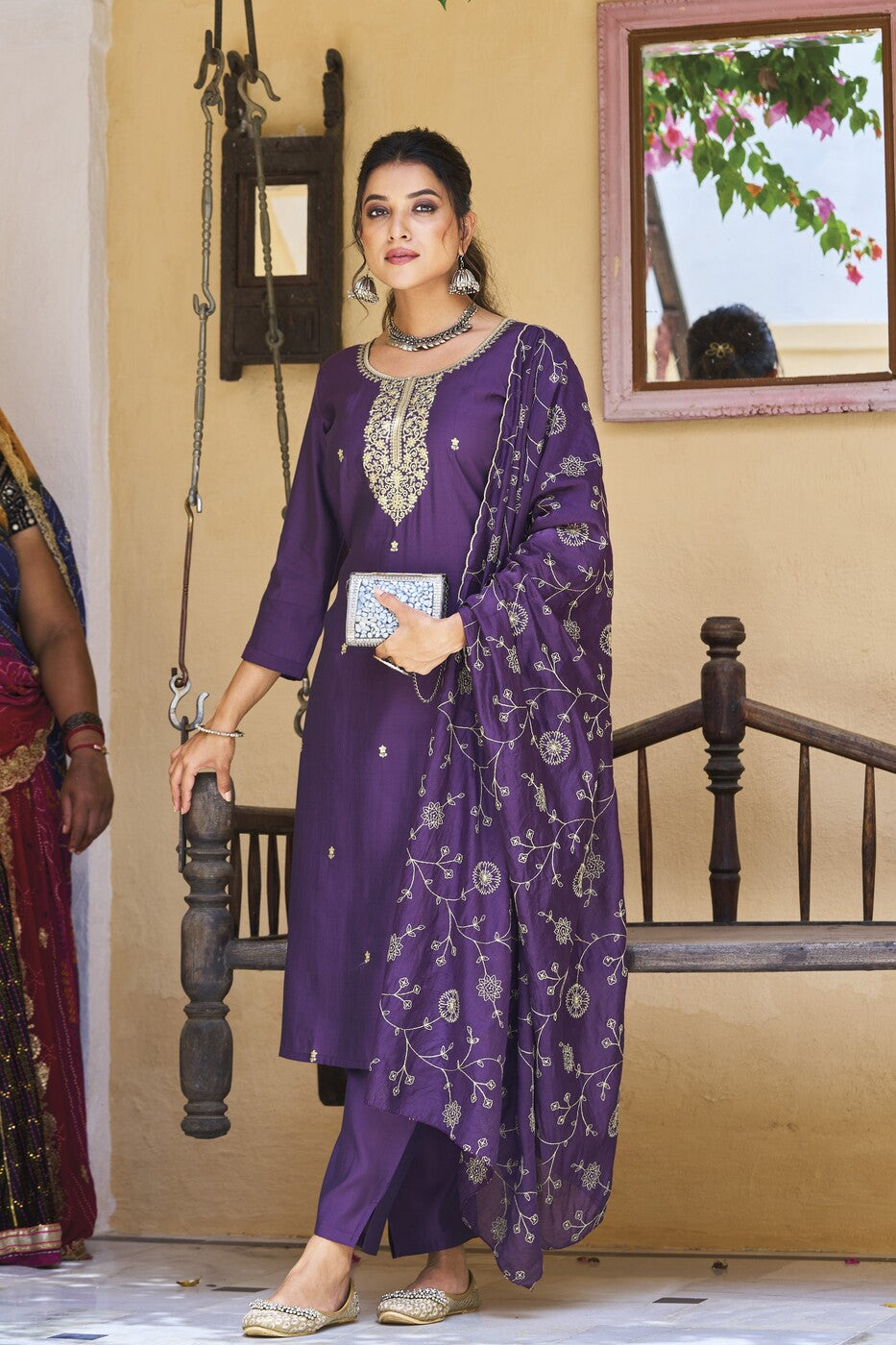 Avanya purple